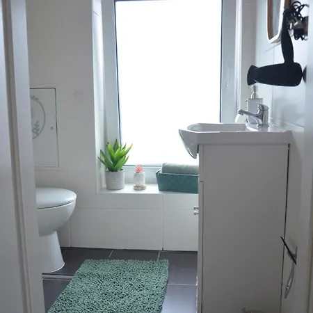 4 - Komfort & Guenstig * Berlino